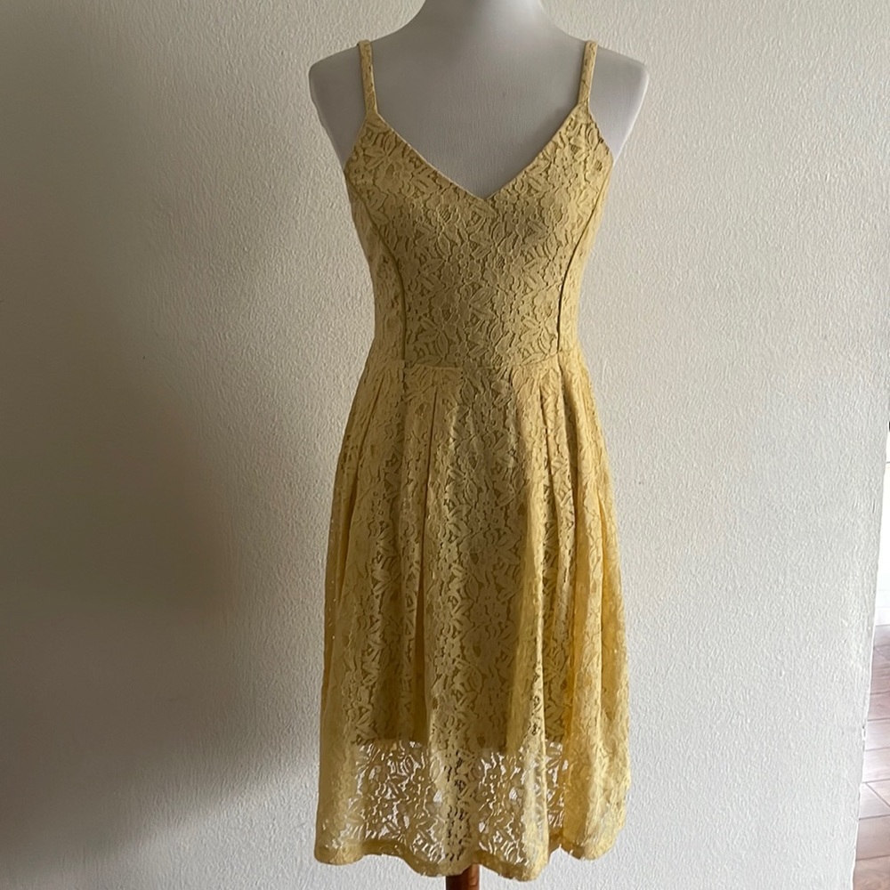 Women yellow lace dress